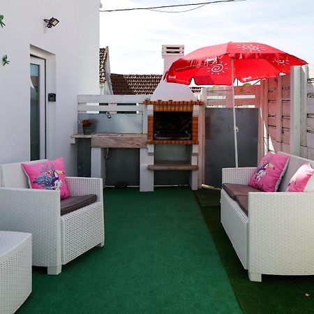 Casas Com Amoras In Serra Da Pescaria Famalicao Luaran gambar