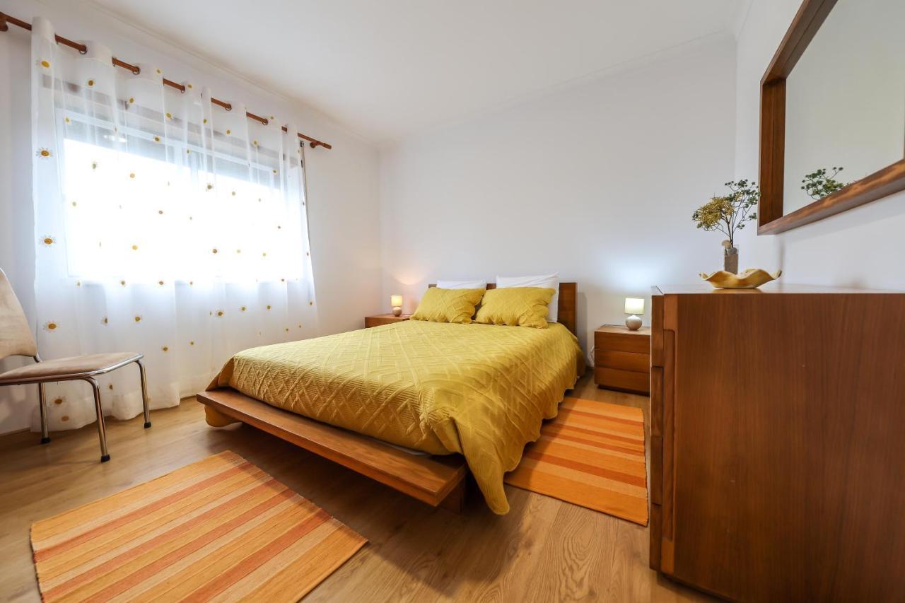 Casas Com Amoras In Serra Da Pescaria Famalicao Luaran gambar