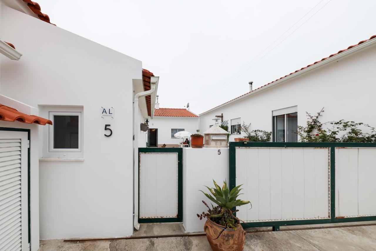 Casas Com Amoras In Serra Da Pescaria Famalicao Luaran gambar
