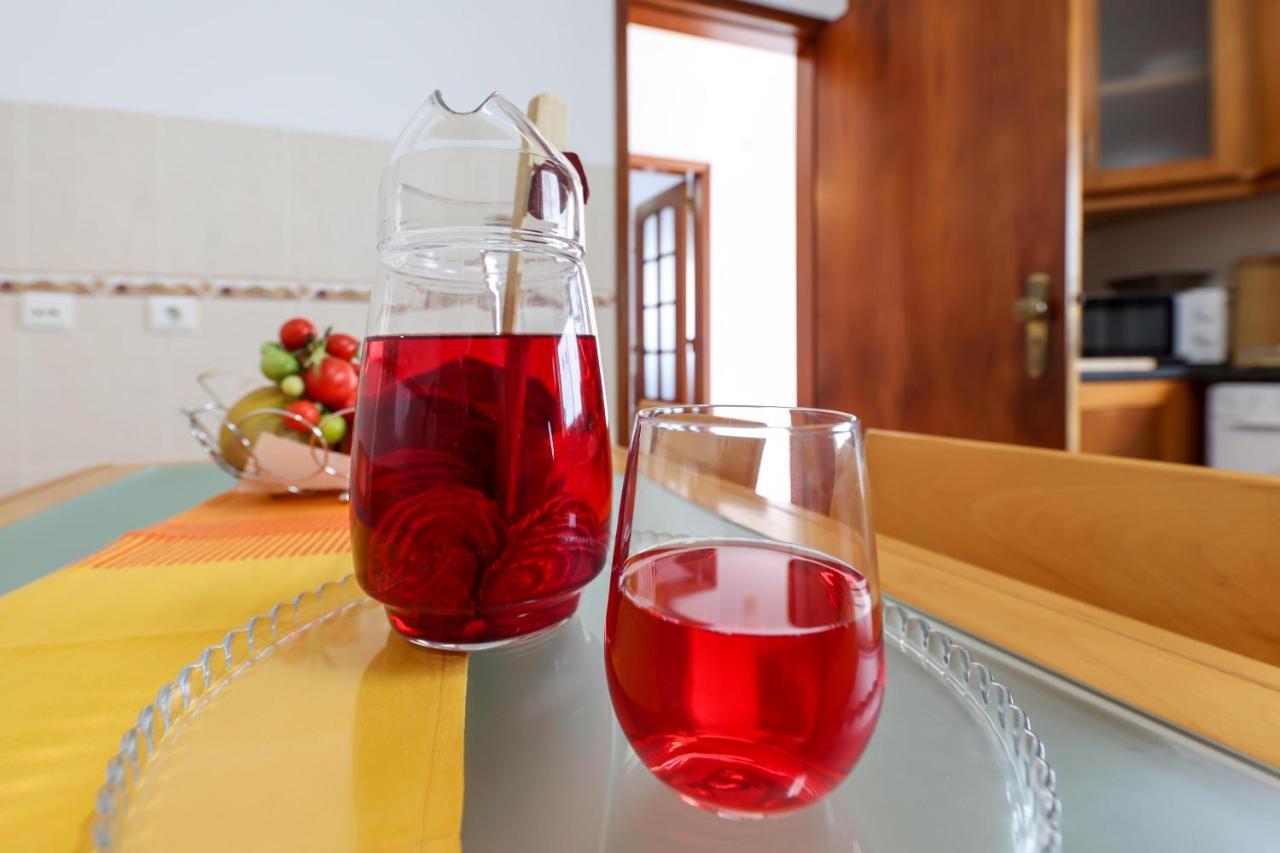 Casas Com Amoras In Serra Da Pescaria Famalicao Luaran gambar