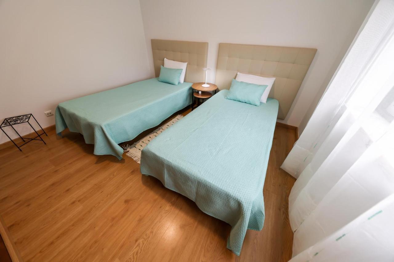 Casas Com Amoras In Serra Da Pescaria Famalicao Luaran gambar