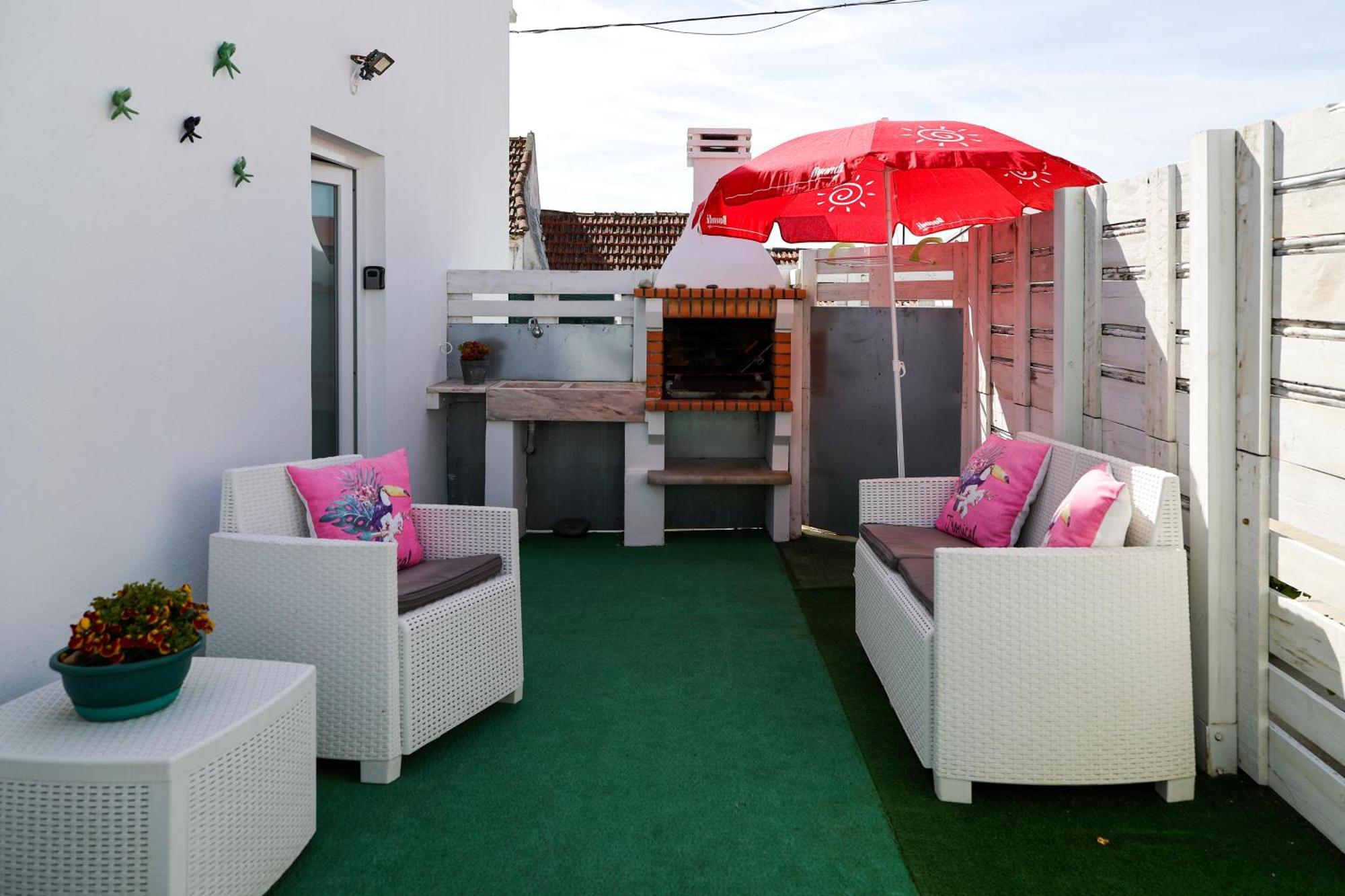 Casas Com Amoras In Serra Da Pescaria Famalicao Luaran gambar