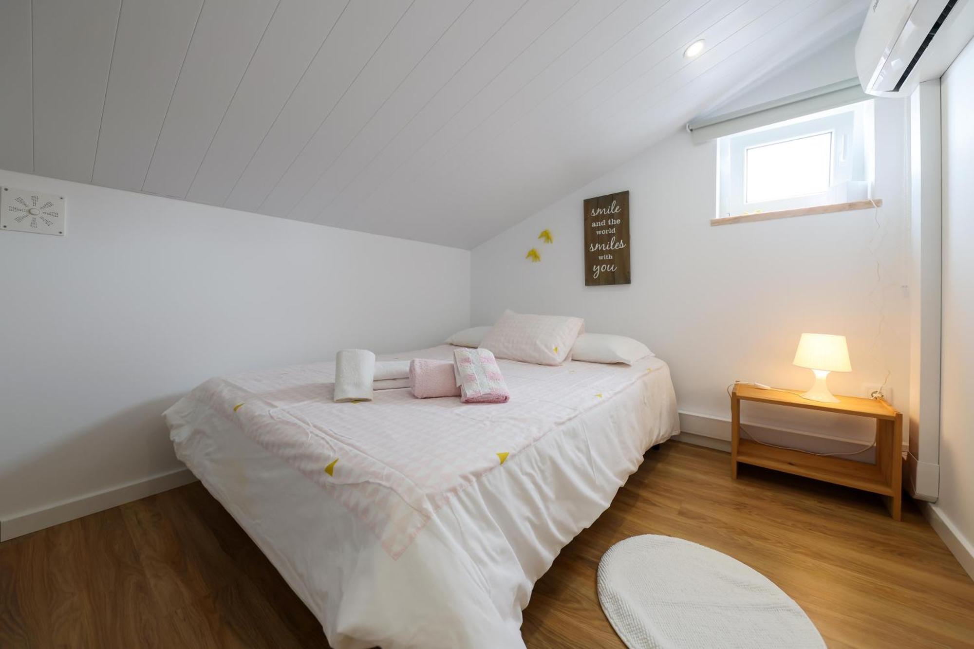 Casas Com Amoras In Serra Da Pescaria Famalicao Luaran gambar