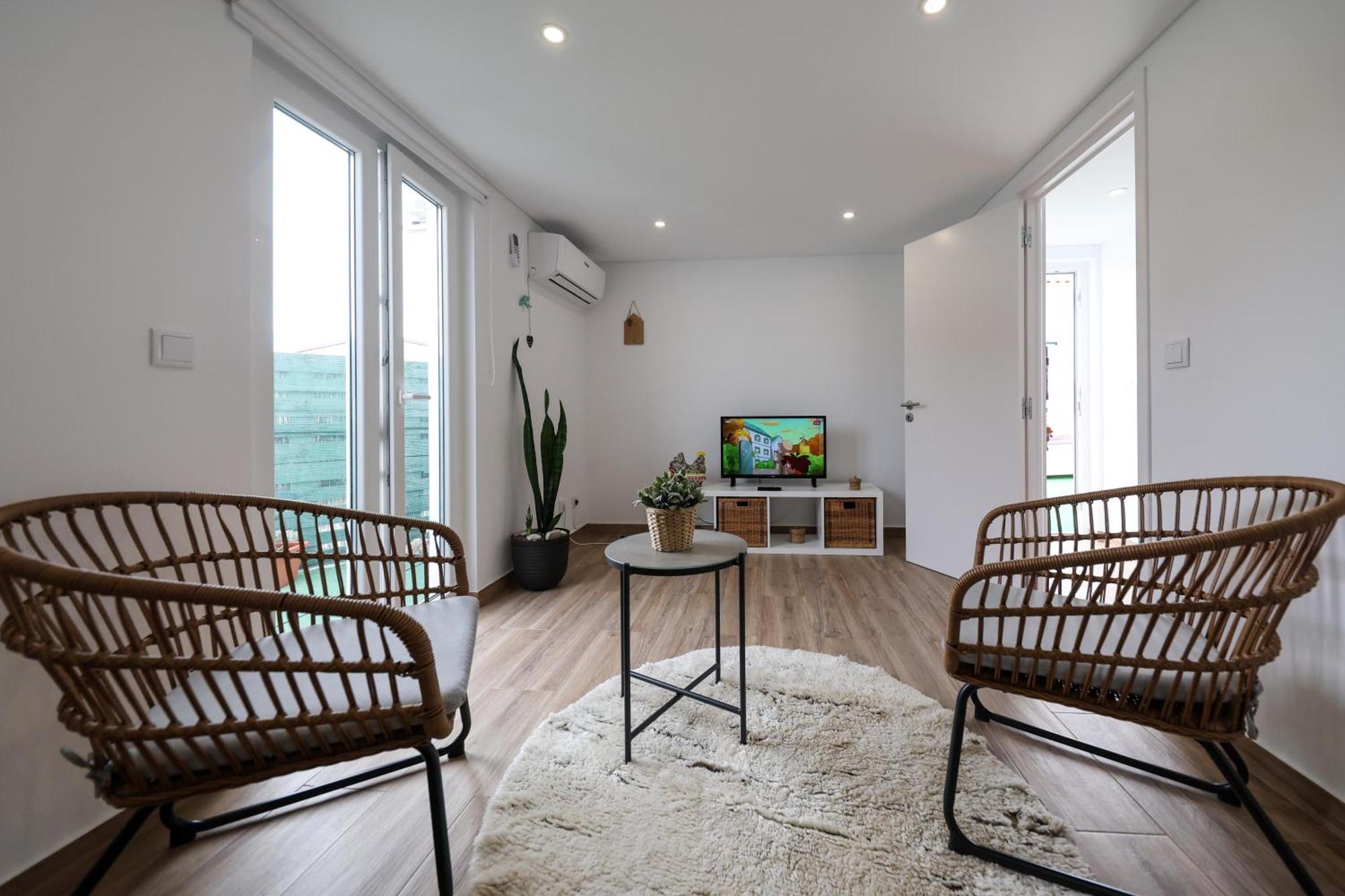 Casas Com Amoras In Serra Da Pescaria Famalicao Luaran gambar