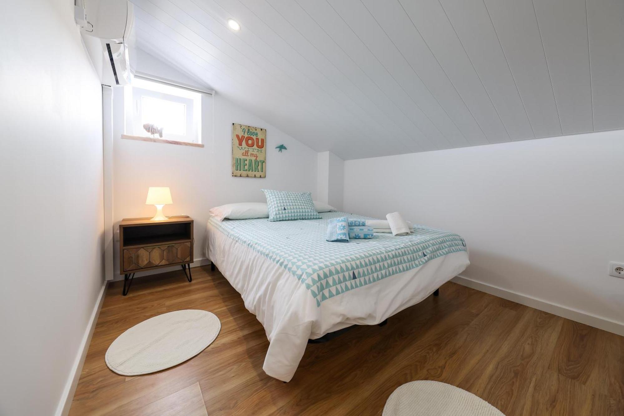Casas Com Amoras In Serra Da Pescaria Famalicao Luaran gambar