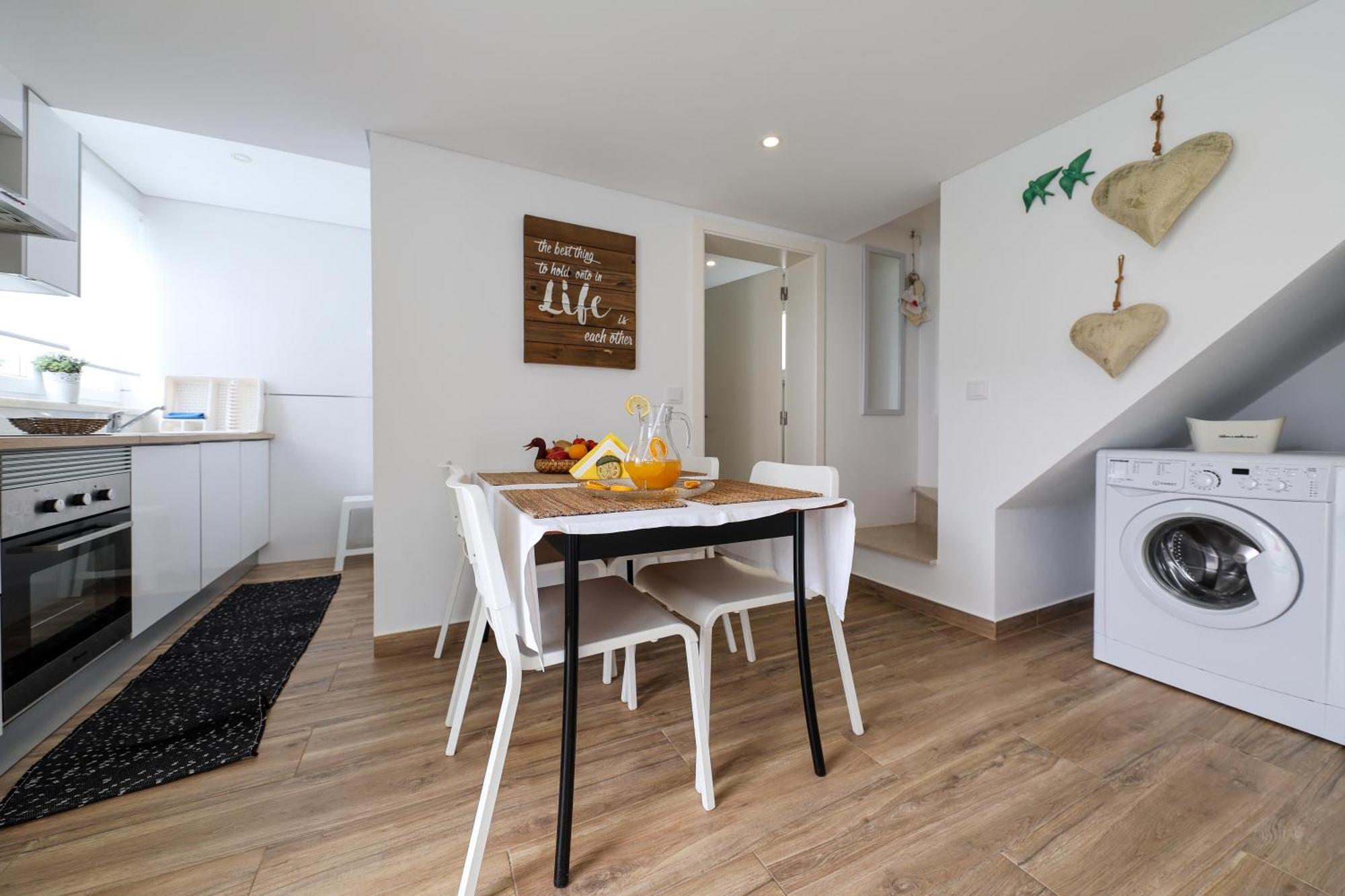Casas Com Amoras In Serra Da Pescaria Famalicao Luaran gambar